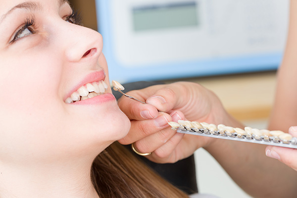 Woman getting dental veneers